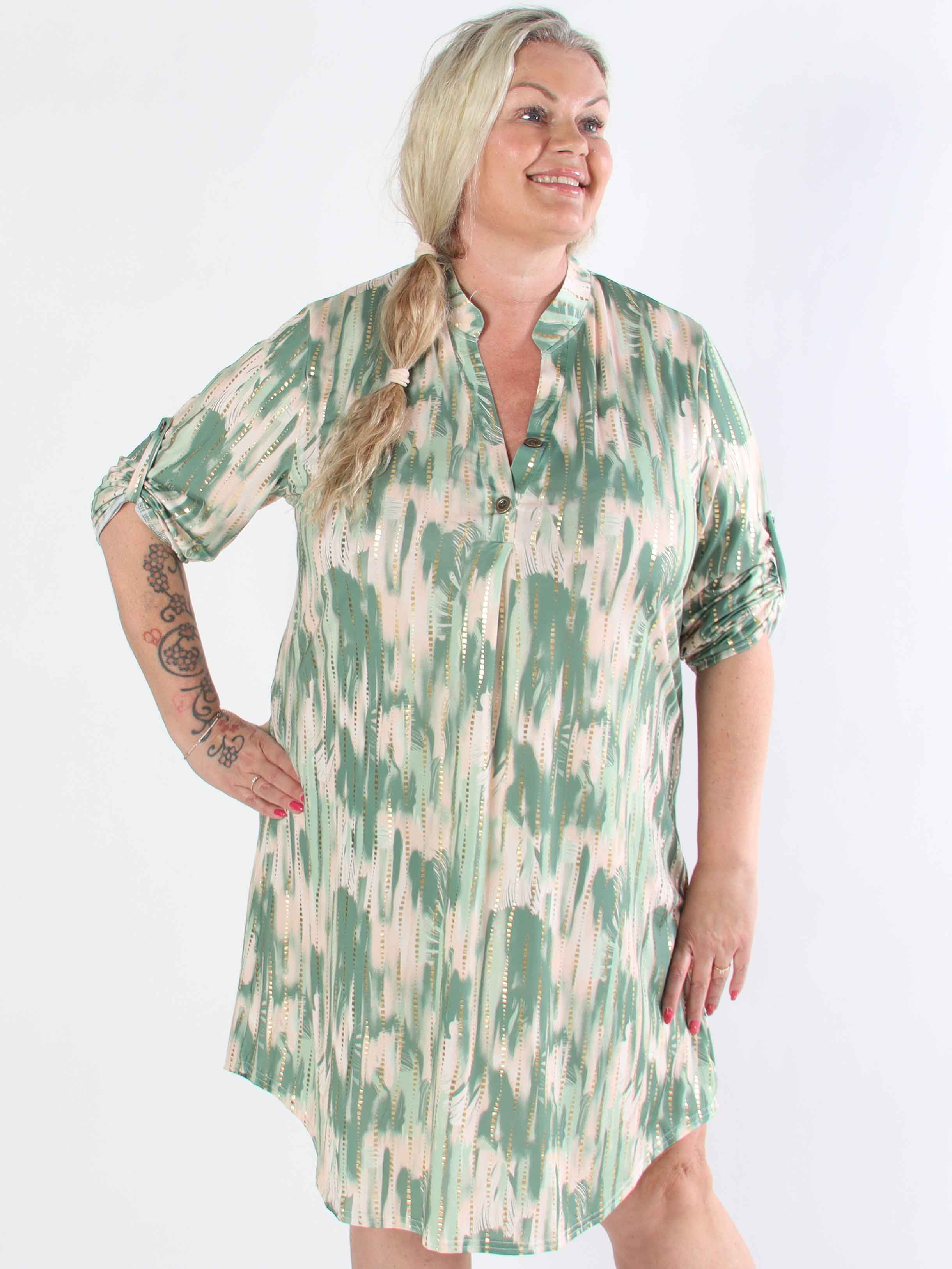 Ebba Pattern Long - Elastisk mønstret plus size kjole med guld detaljer